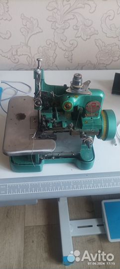 Оверлок для швейной машины