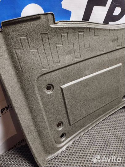 Обшивка пола кабины Volvo FH4 82289512