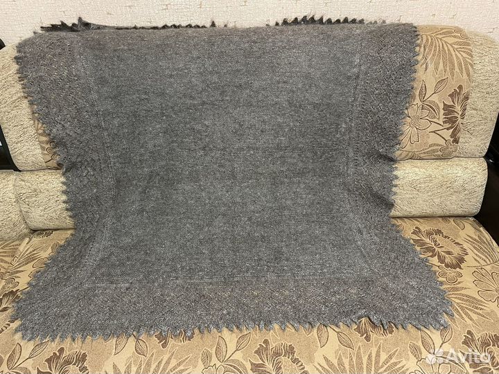 Пуховый платок шаль