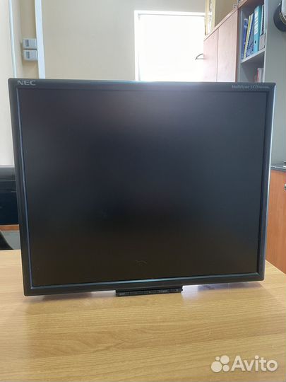 Монитор NEC MultiSync LCD195vxm+ +кронштейн