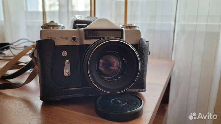 Пленочный фотоаппарат Зенит-Е