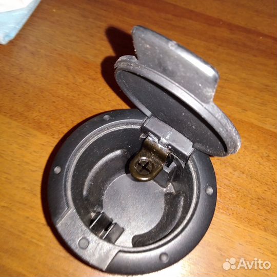 Пепельница автомобильная новая