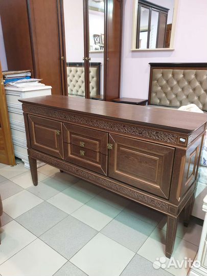 Тумба новая из дуба