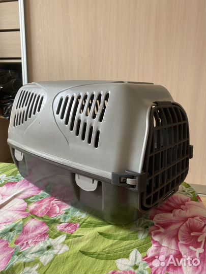 Переноска твердая