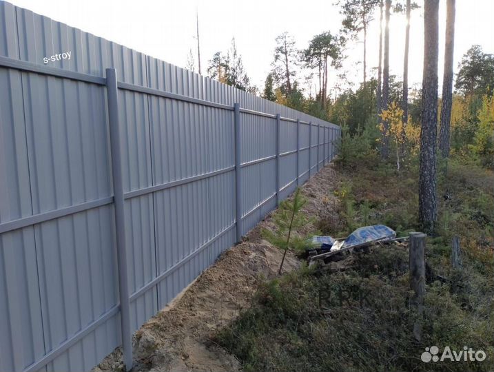 Забор и ограждения из профнастила