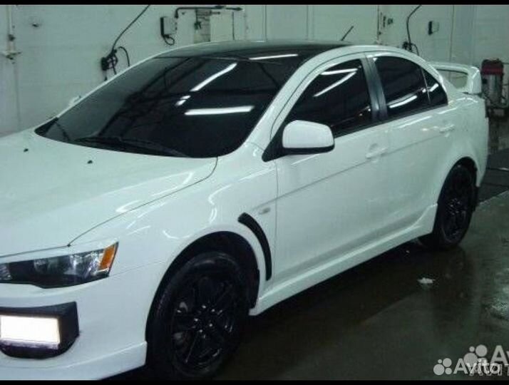 Накладки на пороги Митсубиши Лансер 10