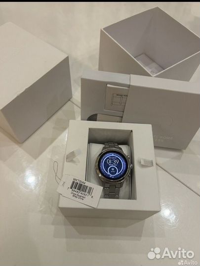 Смарт часы michael kors