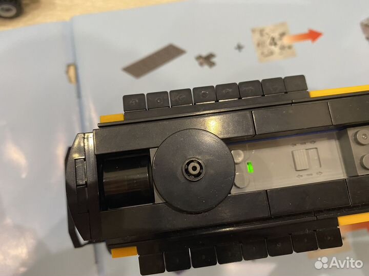 Lego поезд 60052 аналог