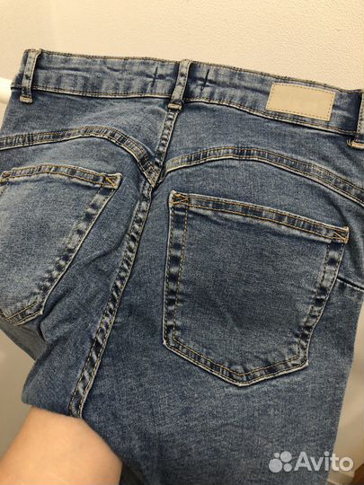 Женские джинсы pull&bear