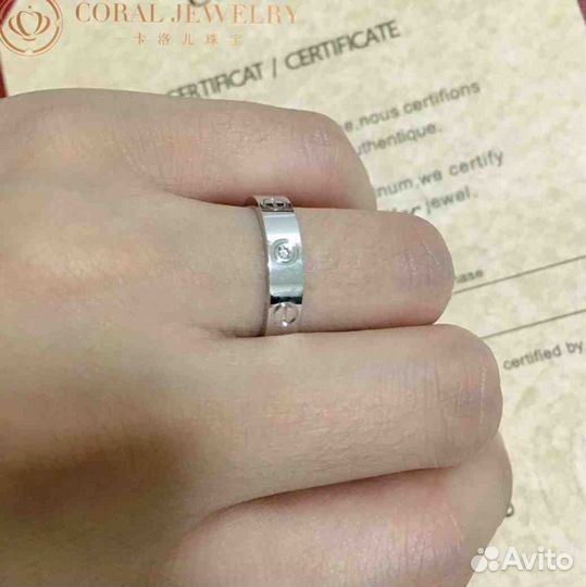 Обручальное кольцо Cartier Love, 1 бр. 0,13ct