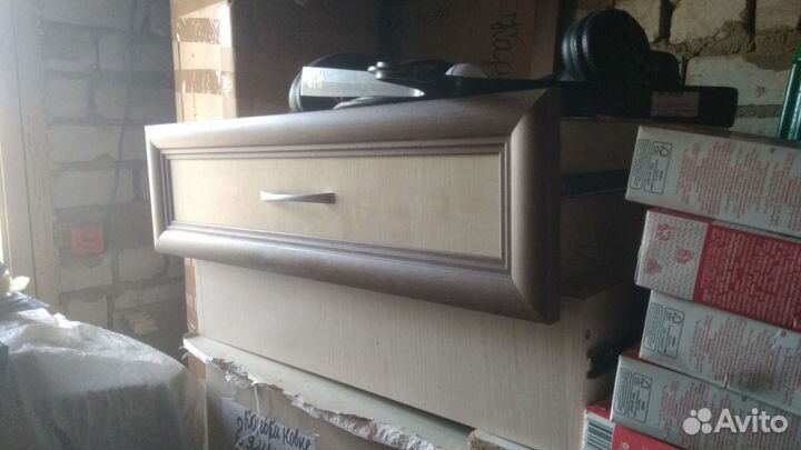 Кровать - односпалка (с матрасом), шкаф