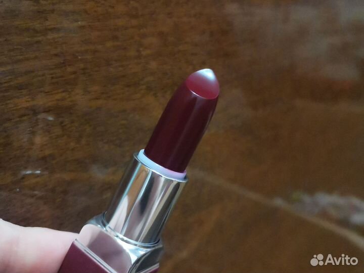 Матовая помада Clinique