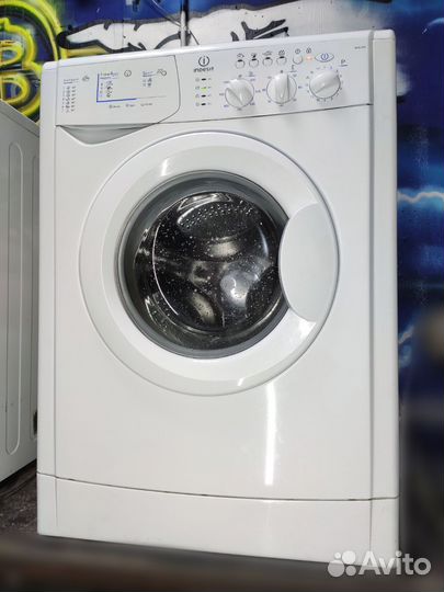 Стиральная машина indesit Италия 5кг 1000об