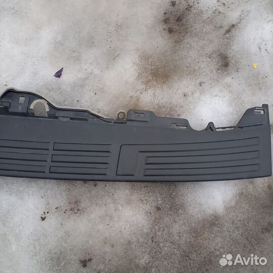 Накладка заднего бампера Toyota Land Cruiser Prado