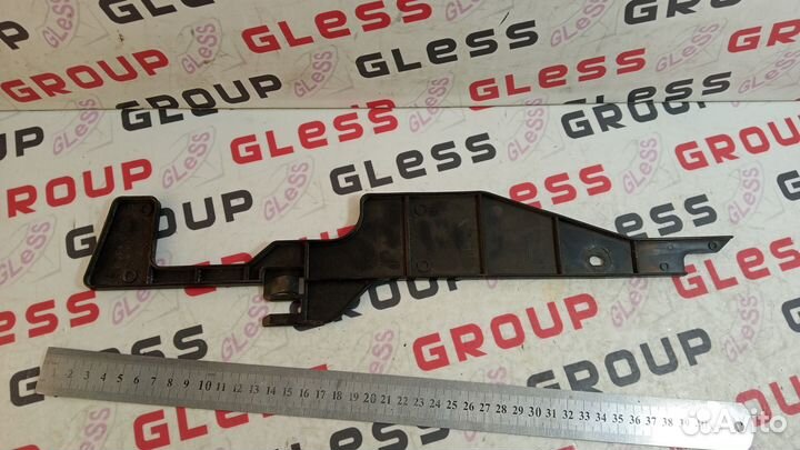 Дефлектор радиатора LW R б/у