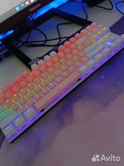 Клавиатура бело-розовая для настоящих ящеров