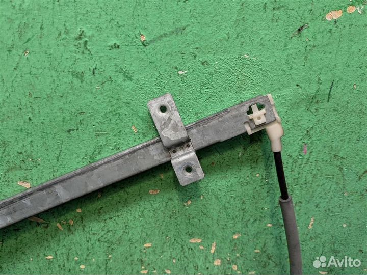 Стеклоподъемник передний левый Nissan Terrano 2