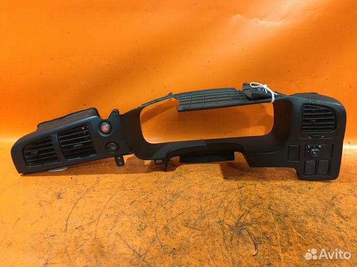 Консоль спидометра на Nissan Expert VW11