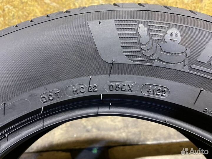Michelin Primacy 4 215/65 R17