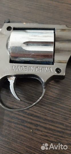 Детская игрушка пистолет