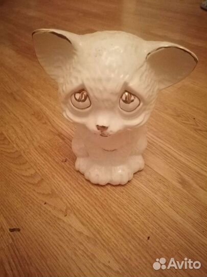 Статуэтка кошка