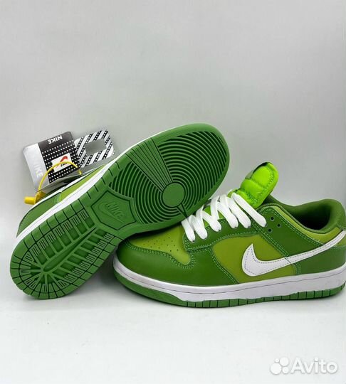 Nike Dunk Low Chlorophyll