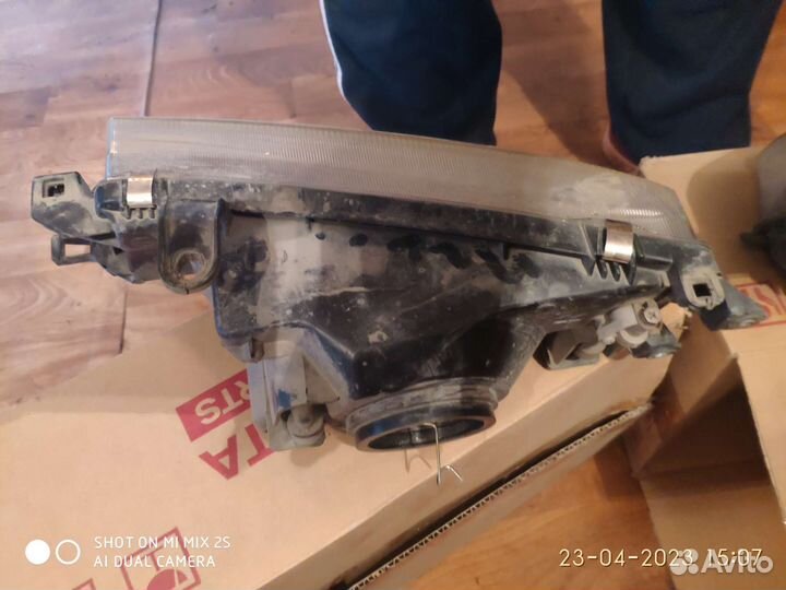 Фары на toyota carina