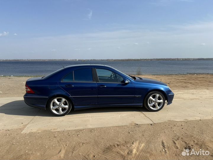 Mercedes-Benz C-класс 1.8 AT, 2004, 300 000 км