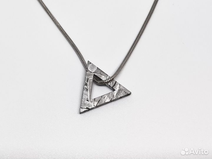 Подвеска из метеорита