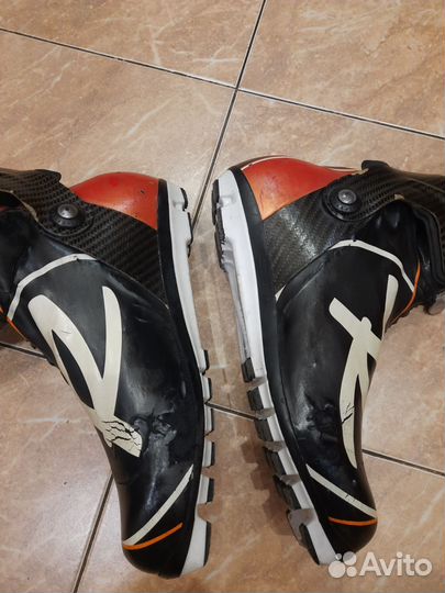 Лыжные ботинки коньковые rossignol