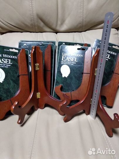 Стенды для фигурок и тарелок