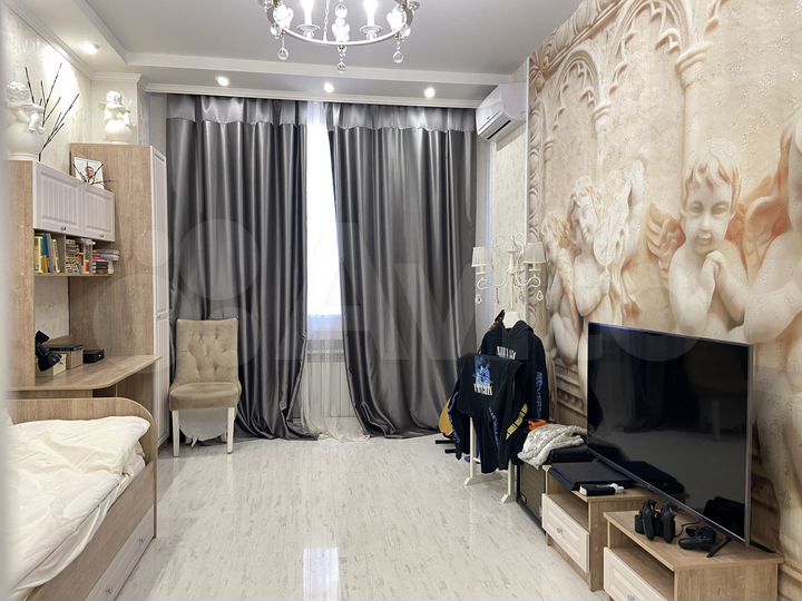 3-к. квартира, 100 м², 2/4 эт.