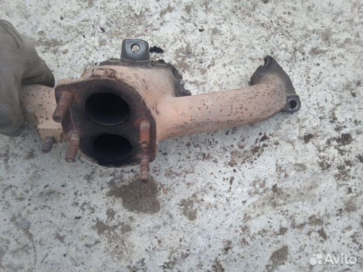 Выпускной коллектор Лада 2104 2106 2005