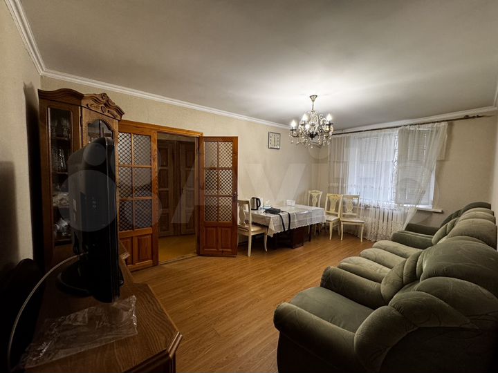 3-к. квартира, 65 м², 1/5 эт.