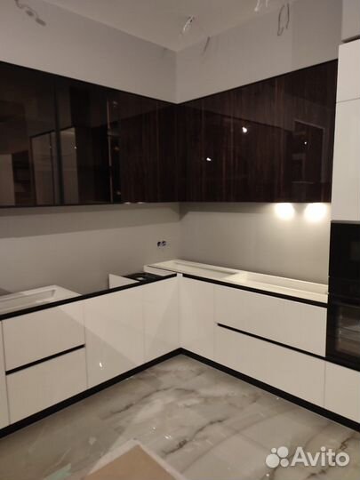 Кухня угловая на заказ