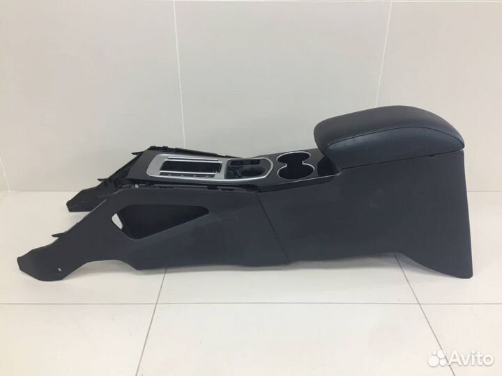 Б/У Консоль центральная 8011B695XA, 8011B704XA