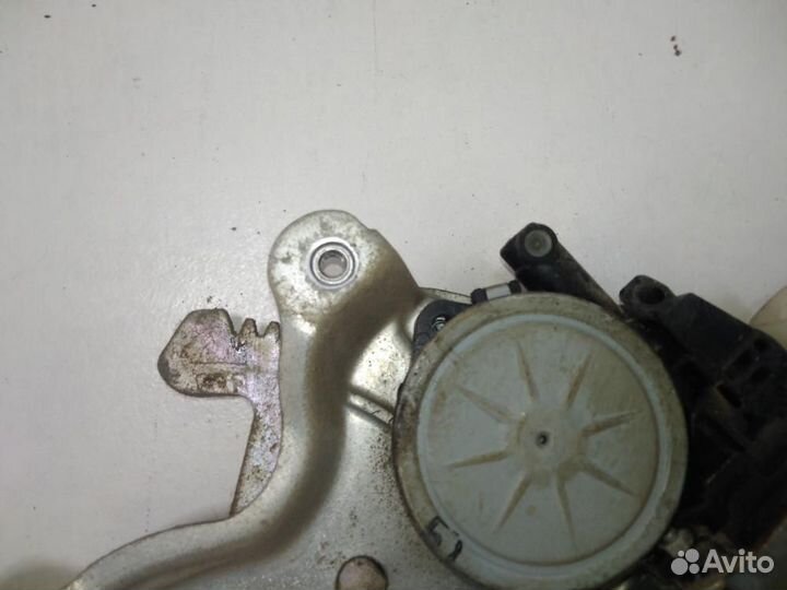 Стеклоподъемник электр. задний левый Mitsubishi L2