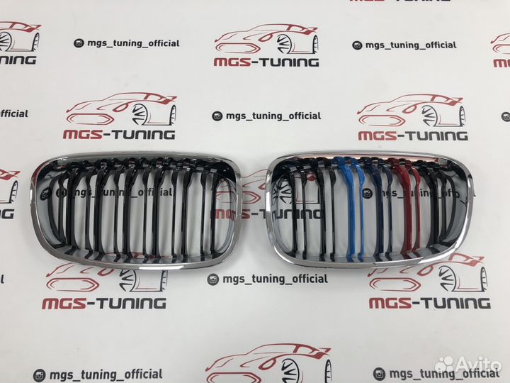 Решетка BMW 1 серии f20 11-15 гг. хром + триколор