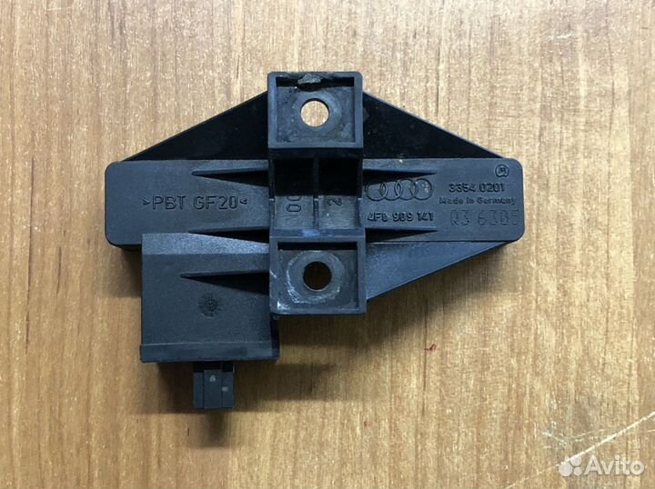 Антенна kessy Audi A6 C6 4F0909141