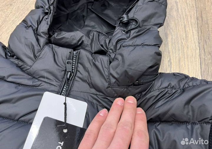 Куртки Tommy Hilfinger легкие