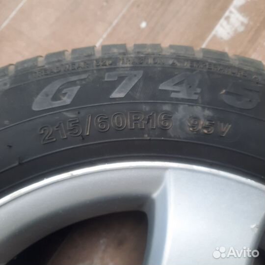 Comforser CF710 215/60 R16