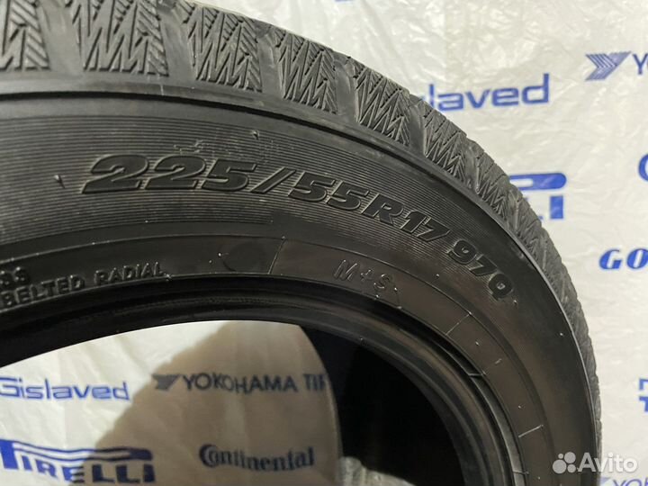 Toyo Winter Tranpath MK4a 225/55 R17