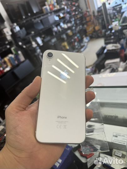 iPhone Xr, 64 ГБ