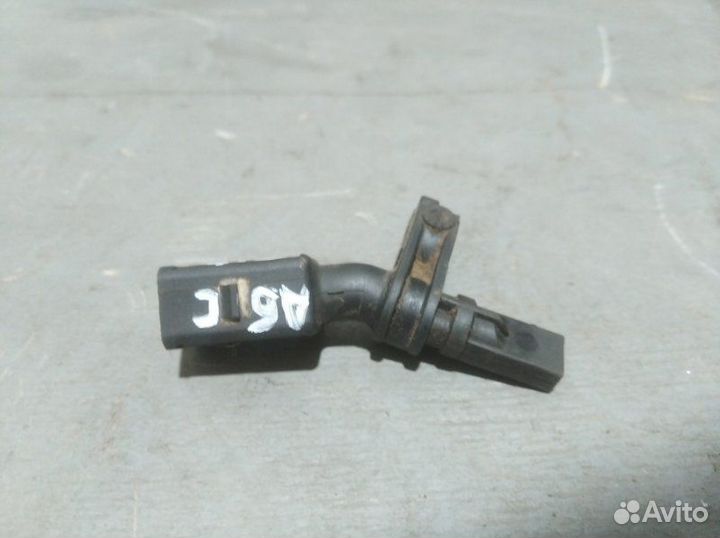 Датчик ABS передний правый Volkswagen Polo (Rus)