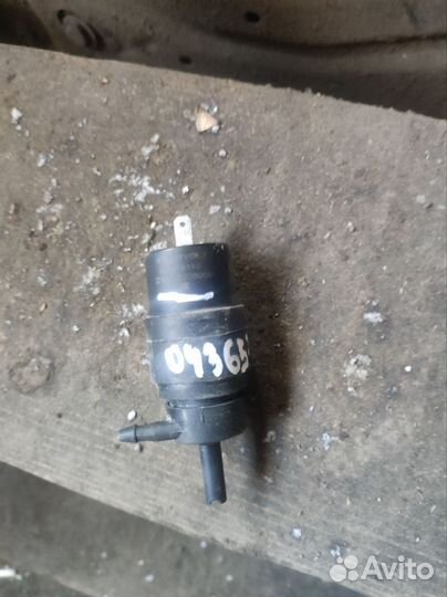 Моторчик бачка омывателя LADA 2110 1997-2009