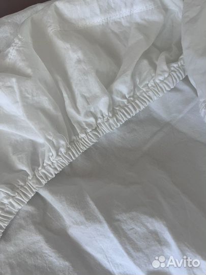 Наматрасник и простынь