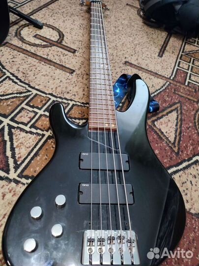Бас гитара 5 струн