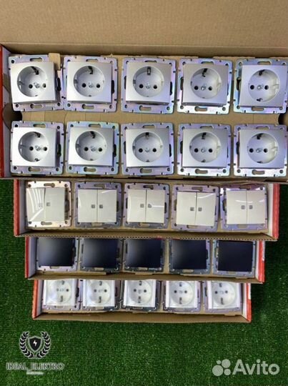 Розетки Legrand Valena партия D385