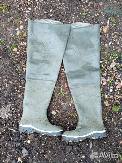 Сапоги резиновые болотные