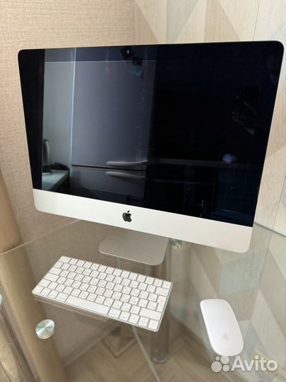 Моноблок Apple iMac 21,5 дюйм / 256 гб SSD